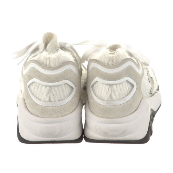 Chanel 2019 interlocking CC logo sneaker - Picture 5 of 7